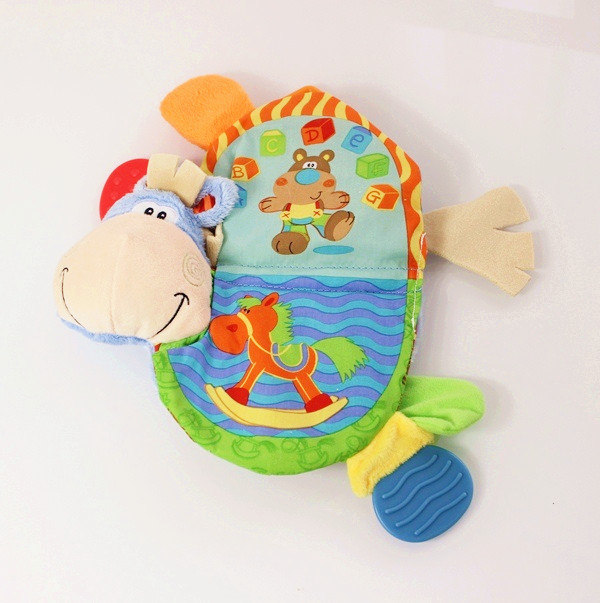 ตุ๊กตาหนังสือผ้า พร้อมยางกัด