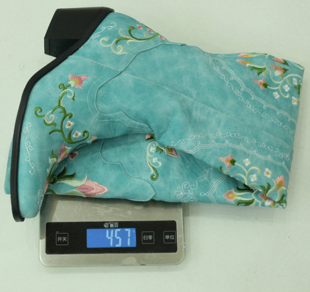 รองเท้าบูทสไตล์คาวบอยยาวถึงต้นขา ไซส์ 35-46 สีดำ/ขาวนวล/ฟ้า