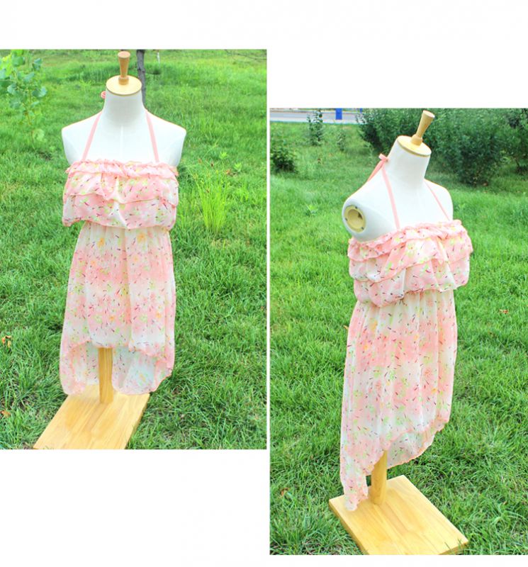 **พร้อมส่ง**ชุดว่ายน้ำ 3 ชิ้น three-pieces สีส้มสดใสลายดอกไม้ใสได้ 3 สไตล์ แบ่งเป็นบรา+บิกินี่+ชุดคลุมแบบผูกโบว์ด้านหลัง ใส่แบบชุดทูพีชบิกินี่ หรือใส่แบบบรา+ผ้าคลุมบิกินี่ หรือคลุมทั้งชุด ทำให้ดูหวาน ไม่โป๊คร้า สวยน่ารักเหมือนแบบค่ะ