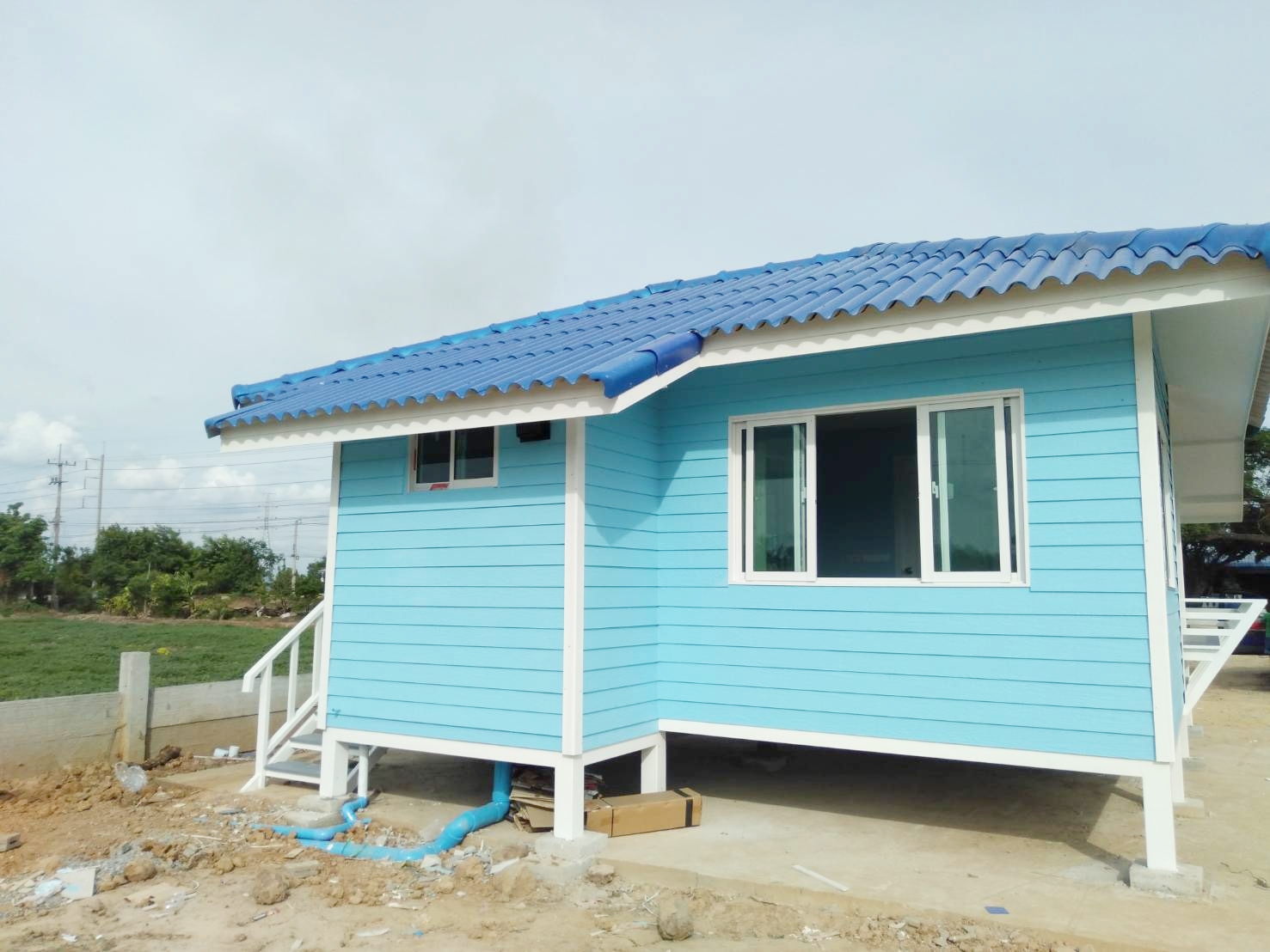 บ้านน็อกดาวน์โครงสร้างเหล็ก ขนาด 4*6 เมตร พร้อมระเบียง ขนาด 2*3 เมตร