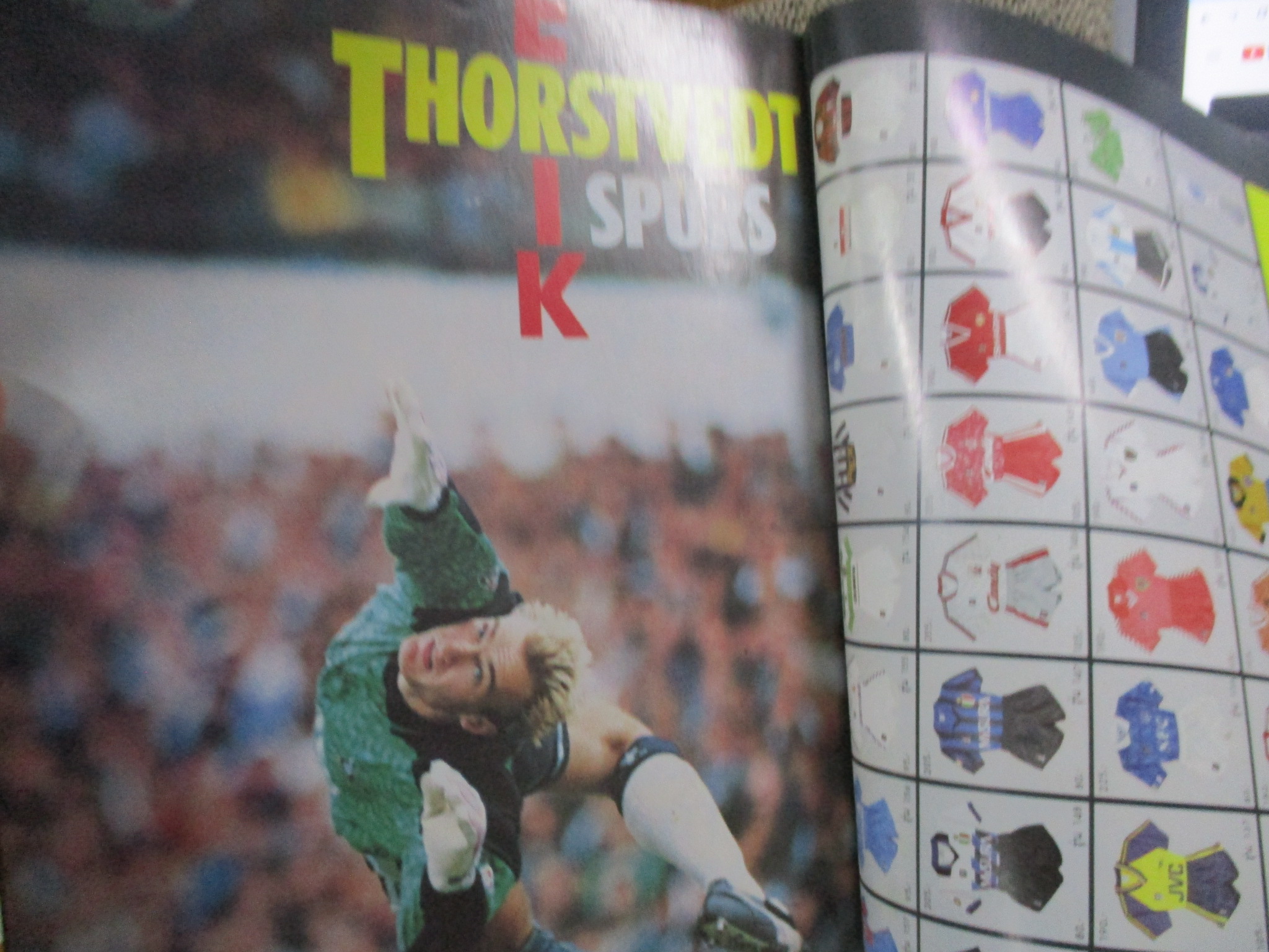 สตาร์ซอคเกอร์ ฉบับที่0683 ปี2533 ปก กอร์ดอน สตรัคคั่น หน้ากลาง วิมเบิลดัน / ไบร์ทตัน