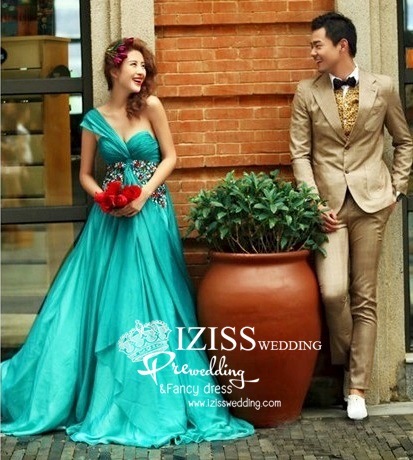 ***พรีออเดอร์***ชุดถ่ายพรีเว็ดดิ้ง (pre wedding dress) ชุดแฟนตาซีชายหญิง "ธีมสีเขียว-ทอง"