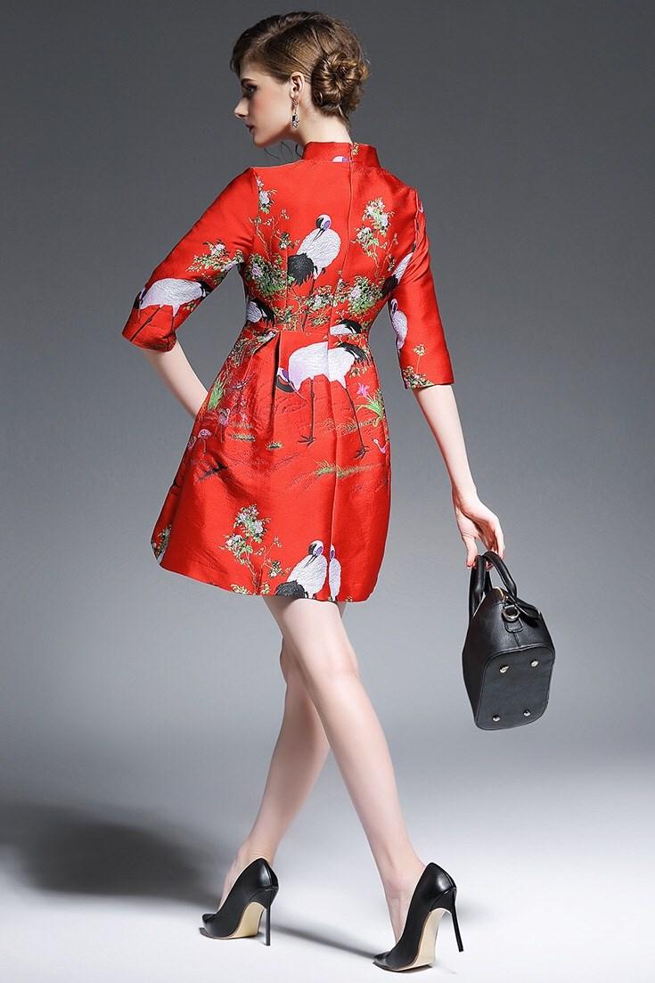 ***หมดค่ะ***เดรสผ้าไหมปักลายทรงสวย คอจีนแขนสามส่วน จับจีบเน้นช่วงเอวได้รูป ติดซิปด้านหลังใส่สบาย งานตัดเย็บเรียบร้อย เกรดพรีเมี่ยมค่ะ