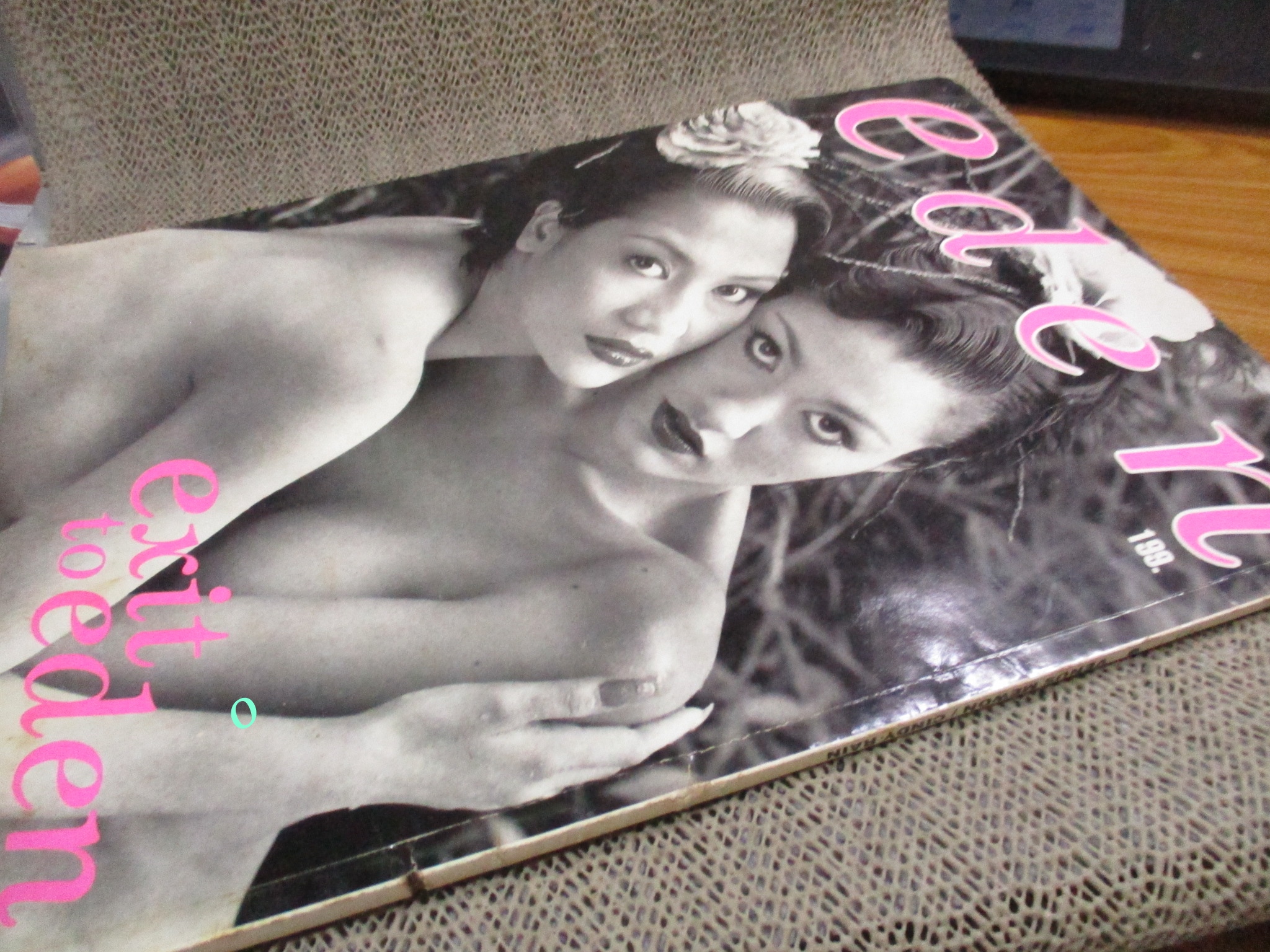 EDEN No.01 อัลบั้มภาพ 2นางแบบสวยๆ วีนัส มีวรรณ ซินดี้ เรน