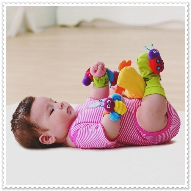 ชุดเซตถุงเท้า+สายรัดข้อมือ เต่าทองผีเสื้อ ยี่ห้อ Lamazeแพ็คเกจกล่อง