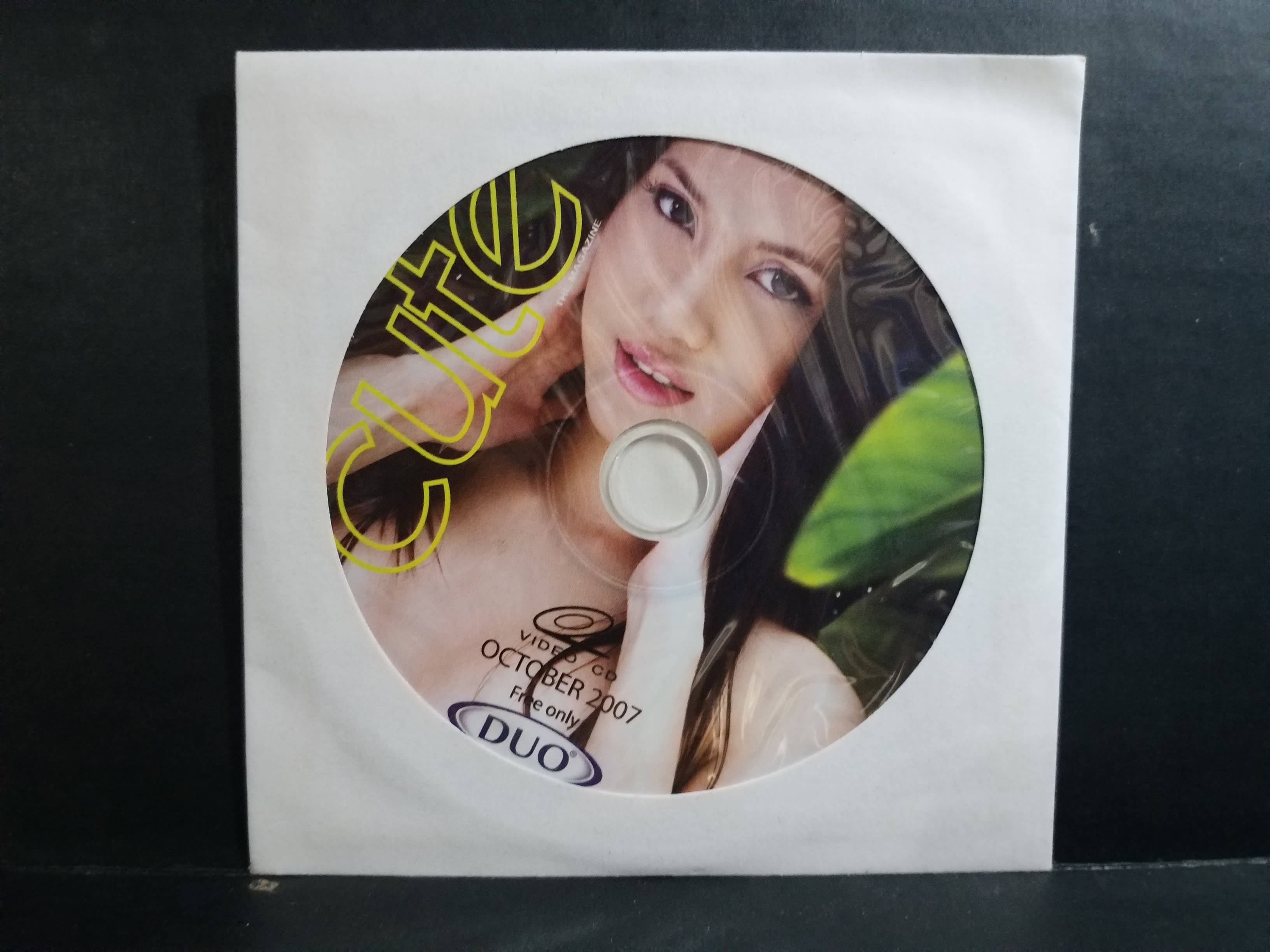 แผ่น CD เบื้องหลังนางแบบ นิตยสาร cute OCT.2007 / ความคมชัดตามยุคนั้นครับ