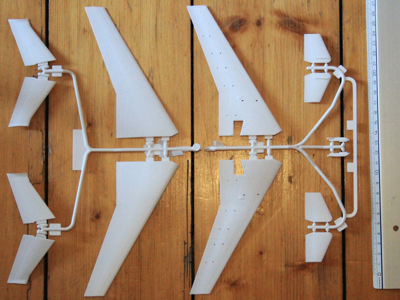 1/144 Airbus A300-600ST Beluga