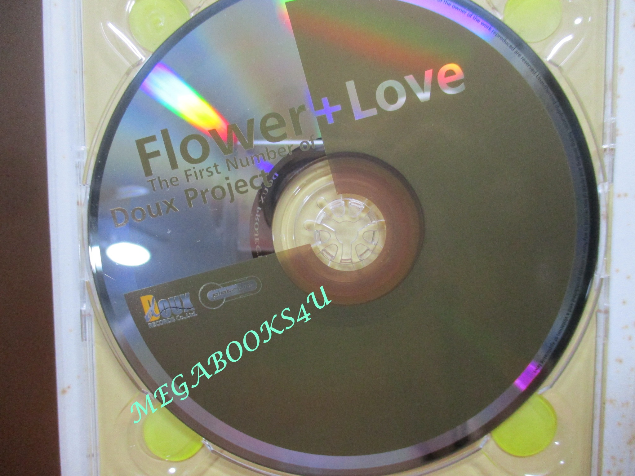 ซีดีเพลงไทยสากล Flower + Love : The First Number of Doux Project // ปก และ แผ่นมีรอยเล็กน้อย