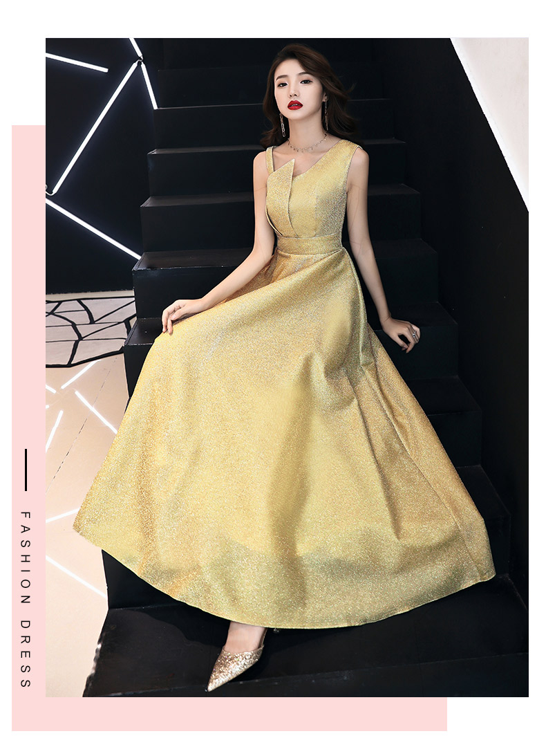 ***พร้อมส่ง***เดรสราตรียาวสีทอง ผ้ากลิตเตอร์ เข้ารูปช่วงเอว กระโปรงทรงเอ มีซิบด้านหลัง สวยมากๆค่ะ