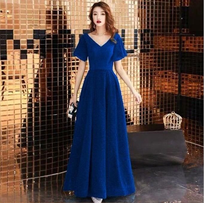 ***พร้อมส่ง***ชุดราตรียาวสีน้ำเงิน ผ้ากลิตเตอร์สะท้อนแสงระยิบระยับสวยมากๆๆค่ะ