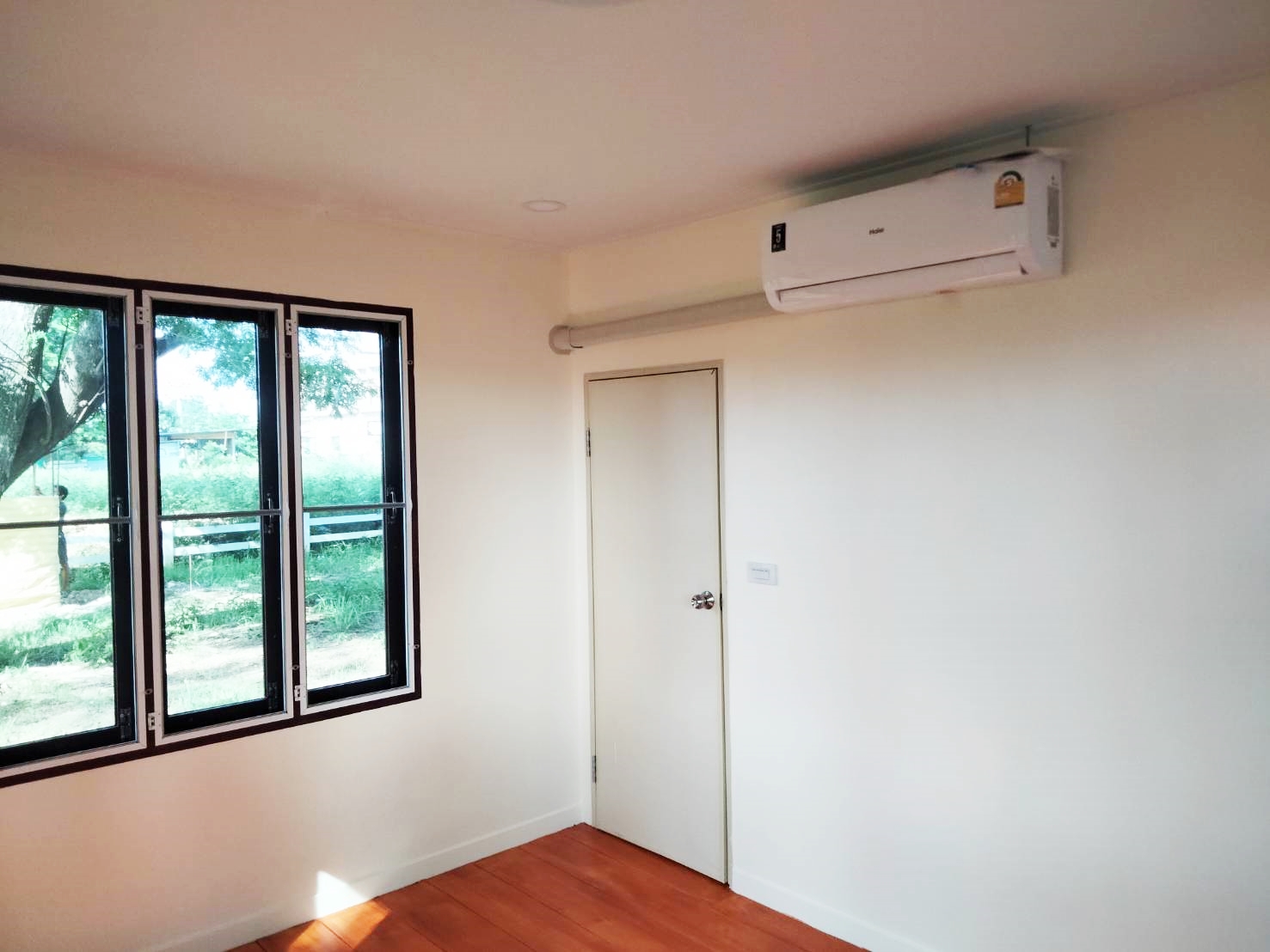 บ้านน็อคดาวน์ ขนาด 4*6 และ 3*4 พร้อมระเบียงกลางบ้าน