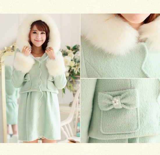 ***พร้อมส่ง size s ค่ะ***เสื้อโค้ทกันหนาวสีเขียวอ่อน แขนและฮู้ดรอบล้อมด้วนขนเฟอร์สีขาว ติดกระดุมซ่อน แบ่งเป็นตัวเสื้อและกระโปรงใส่แยกชิ้นได้ค่ะ สวยหวานเหมือนแบบค่ะ