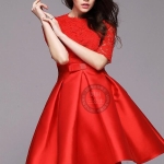 ***หมดค่ะ***เดรสไสตล์เกาหลี ดีเทลช่วงบนผ้าลูไม้คอติดแขนยาว ต่อผ้าเนื้อหนาเงาสวยจับจีบ กระโปรงบานพริ้วสวย ช่วงเอวติดโย ติดซิปด้านหลัง การตัดเย็บเรียบร้อย คุณภาพดีค่ะ