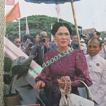 นิตยสารฟ้าเมืองไทย ฉบับ438 ปี2520 ปก สมเด็จพระราชินี ตำหนิ มุมหนังสือด้านในช่วงแรกจะมีรอยขาด กรอบ ตามรูป