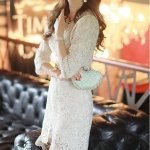 **หมดค่ะ**เดรสสไตล์เกาหลีผ้าลูกไม้สีขาวครีมผสมเลื่อมทองวิ้งๆ คอกลมแขนยาวทรงเอ เข้ารูปช่วงเอว กระโปรงด้านหน้าเล่นดีเทลเว้าขึ้นตรงกลาง ปลกใหม่ สวยหวาน ติดซิปด้านหลัง มีซับในเรียบร้อย คุณภาพดีมากๆค่ะ