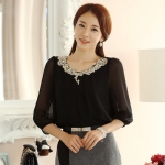 **หมดค่ะ**เสื้อใส่ทำงานผ้าชีฟองสีดำแขนยาว ดีเทลช่วงอกตกแต่งด้วยผ้าโปร่งปักดิ้นทองลายดอกไม้ผสมมุก สีขาว สวยคุณภาพดีเหมือนแบบค่ะ