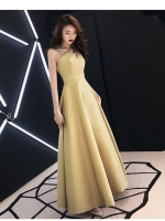 ***พร้อมส่ง***เดรสราตรียาวสีทอง ผ้ากลิตเตอร์ เข้ารูปช่วงเอว กระโปรงทรงเอ มีซิบด้านหลัง สวยมากๆค่ะ