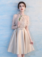 **หมดค่ะ**เดรสออกงานผ้าซาตินสีทอง แขนกุด ตกแต่งช่วงแขนด้วยผ้าซีทรู คาดเอวด้วยโบว์ กระโปรงผ้าซาติน งานเกรดพรีเมี่ยมค่ะ สวยมากๆๆค่ะ