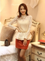 ***พร้อมส่งค่ะ***เสื้อลูกไม้สีครีมแขนยาว ประดับสร้อยช่วงคอ เข้ารูปช่วงเอว สวยเหมือนแบบค่ะ