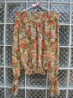 (หมดแล้วจ้า!!) เสื้อเปิดไหล่ ลายดอกไม้สวยหวาน สม๊อคที่เอวและข้อมือ เนื้อผ้าบางเบาใส่สบายสวย