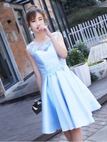 **หมดค่ะ**เดรสออกงานผ้าไหมสีฟ้า ซีทรูช่วงอก ตกแต่งด้วยลูกไม้ช่วงอกและเอว ด้านหลังตรงกระโปรงเป็นซิบ สวยมากๆค่ะ