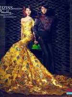PW337 **พรีออเดอร์**ชุดกี่เพ้าจีน ชุดถ่ายพรีเวดดิ้ง (prewedding dress) & ชุดแต่งงานแฟนซี (Fancy wedding dress)ชายหญิง "ธีมสีเหลือง-ดำ"