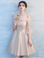 **หมดค่ะ**เดรสออกงานผ้าซาตินสีทอง ดีไซน์เปิดไหล่ซีทรู แขนยาวสี่ส่วน ปลายแขนเสื้อระบาย คาดเอวด้วยโบว์ กระโปรงผ้าซาติน สวยมากๆค่ะ