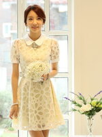 ***หมดค่ะ***เดรสผ้าลายดอกไม้สีครีม คอปกแขนสั้น มีเข็มขัด สวยเหมือนแบบค่ะ