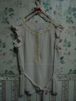 เสื้อแฟชั่น ผ้าชีฟอง สีครีมไข่ไก่ ผูกโบว์ที่เอว ยี่ห้อ 2ME จาก korea จ้า สภาพเยี่ยม