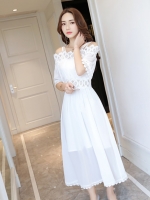 **หมดค่ะ**เดรสยาวผ้าชีฟองเนื้อดีสีขาว เปิดไหล่สายเดี่ยว ชายกระโปรงเป็นผ้าถักโครเชต์ มีซับใน น่ารักมากๆค่ะ