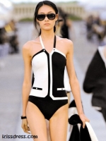 ***พร้อมส่งใหม่สุดๆๆไซส์ M L XL***ชุดว่ายน้ำวันพีซ (one-piece) สีดำสลับขาวน่ารัก sexy รับลมทะเล ช่วงเอวเข้ารูปทำให้หุ่นสวยดูเซ็กซี่ สาย 2 ข้างสีสลับดำขาวไขว้คอผูกโบว์ด้านหลัง สวยเซ็กซี่เหมือนแบบค่ะ