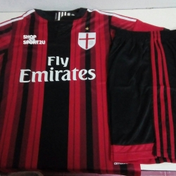 ชุดบอลทีมเอซี มิลานเหย้า 2016-2017