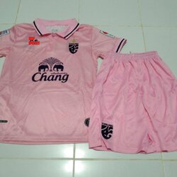 ชุดบอลเด็กทีมชาติไทยสีชมพูใหม่