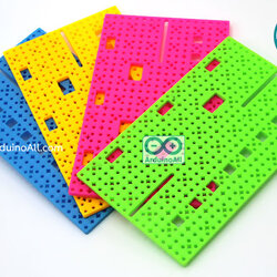 แผ่นพลาสติกเจาะรู ขนาด 85x140mm สีเหลือง