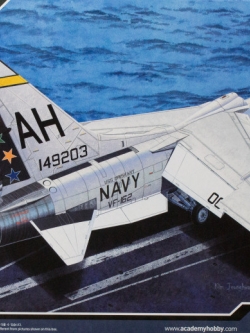 1/72 F-8E Crusader