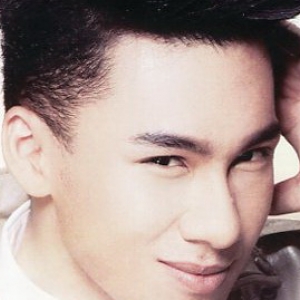 ตั้ม วราวุธ Tum Warawut