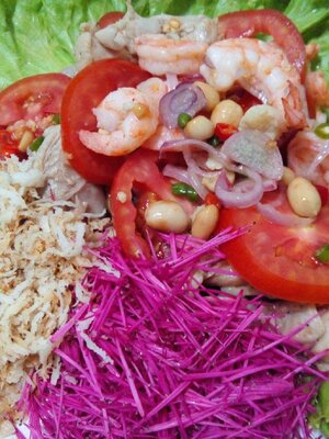 "ยำเกสรดอกชมพู่มะเหมี่ยว" และชมดอกสวยๆ สีชมพูงามๆ