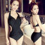 ***พรีออเดอร์***บิกินี่ชุดว่ายน้ำวันพีซ one-piece สีแดง เล่นดีเทลเว้าด้านข้างโชว์ sexy เล็กๆ ด้วยการแทร็ปผ้าสายคู่สลับไขว้กัน สดใสน่ารักรับลมทะเล สวยเหมือนแบบค่ะ
